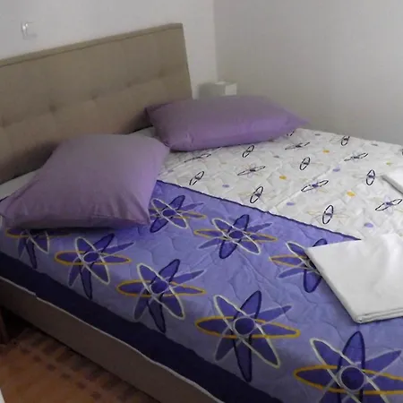 Apartman Holidays 7 *
